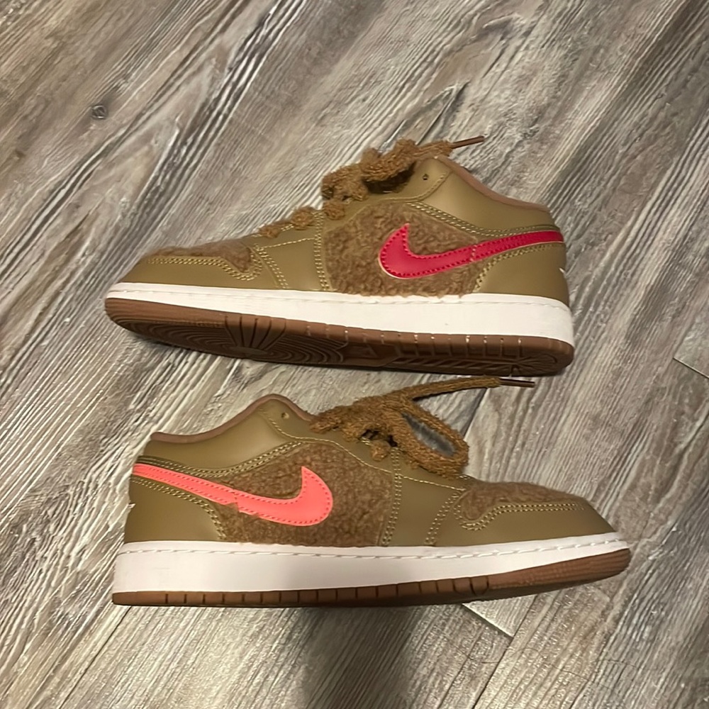 Air Jordan 1 Low Utility GS 'Teddy Bear
